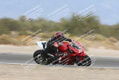 media/Nov-15-2025-Race Pace (Sat) [[8de605a2d8]]/Verified Riders/Turn 8 Inside (935am)/